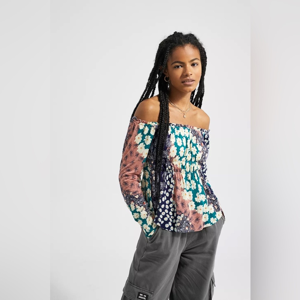 NWT Urban Outfitters Rebel Floral Ruched Off-The-Shoulder Top